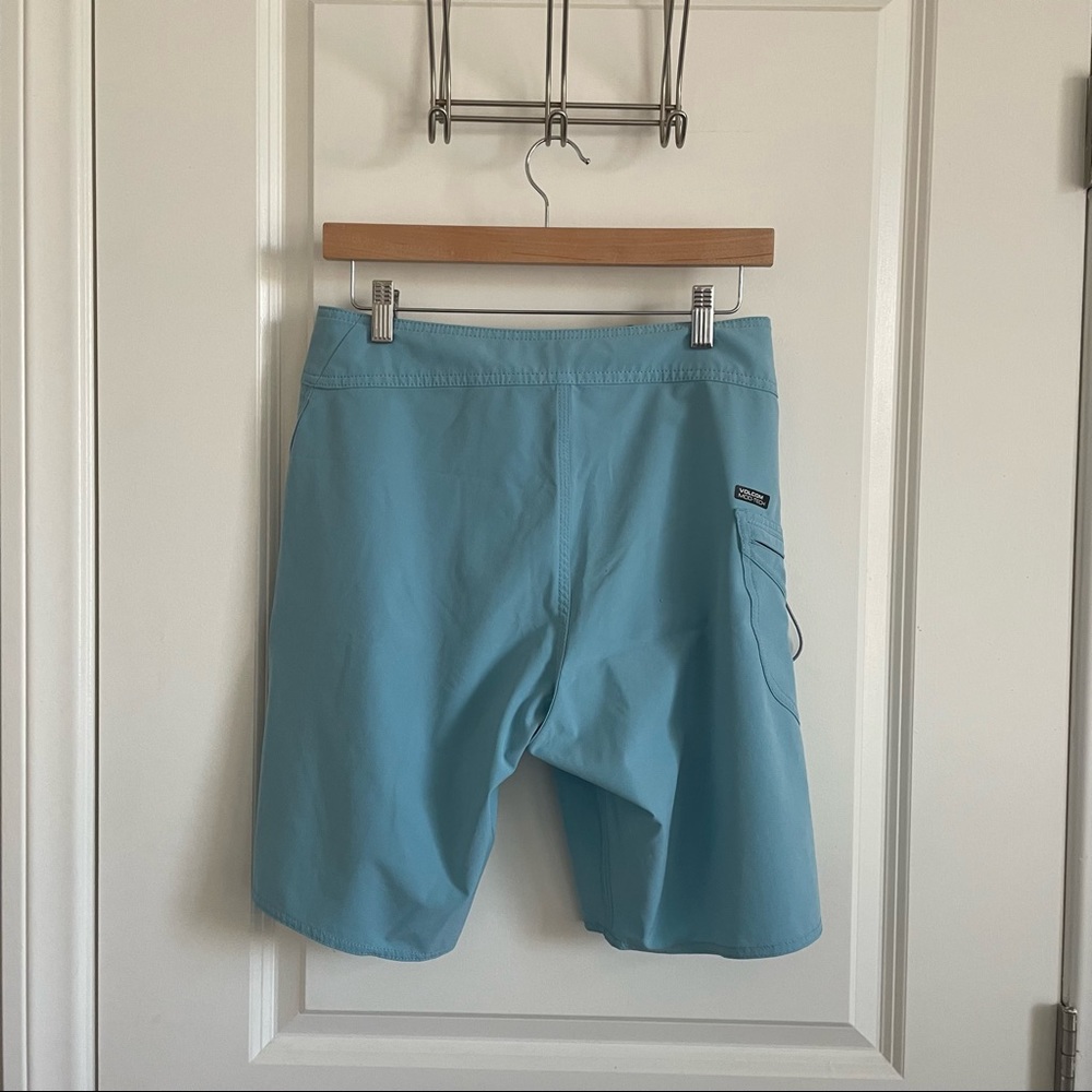 Men's Volcom Mod-Tech Board Shorts Size 29 - Picture 3 of 3
